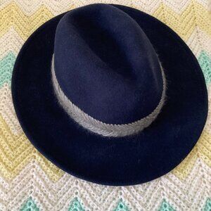 **NEW** Fab fedora style hat from World Market